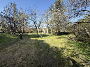 Terrain rare aux portes de Toulouse   1500 m2 avec fort pote